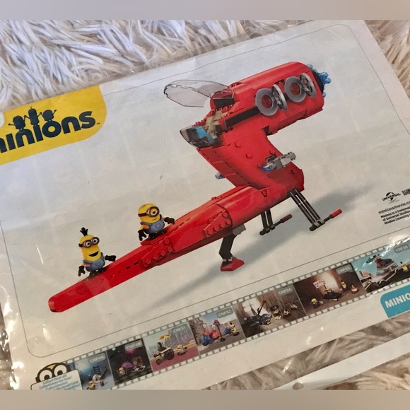 Lot MEGA BLOKS MINIONS Building Block Sets Dinosaur Ice Cream Truck Hot Dog Cart - Picture 3 of 16